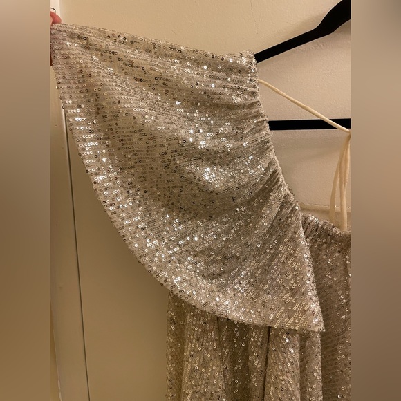 NWOT Free People Silver Sequin Flowy Tie Back Crop Top Size XS - Picture 6 of 9